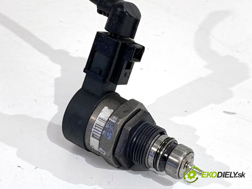 VW PASSAT B7 Kombi 2012 100 kW 2.0 TDI 1968 snímač tlaku paliva 057130764AB (Snímač)