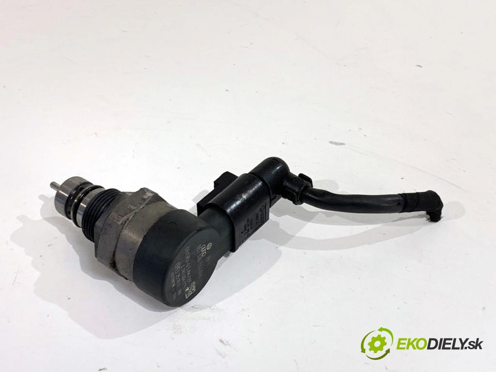 VW PASSAT B7 Kombi 2012 100 kW 2.0 TDI 1968 snímač tlaku paliva 057130764AB (Snímač)