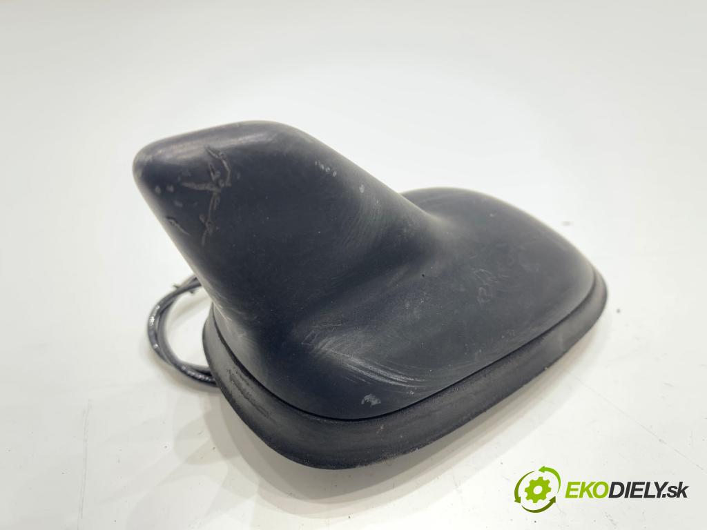 VW PASSAT B7 Kombi 2012 100 kW 2.0 TDI 1968 ANTENA 3C0035507AA