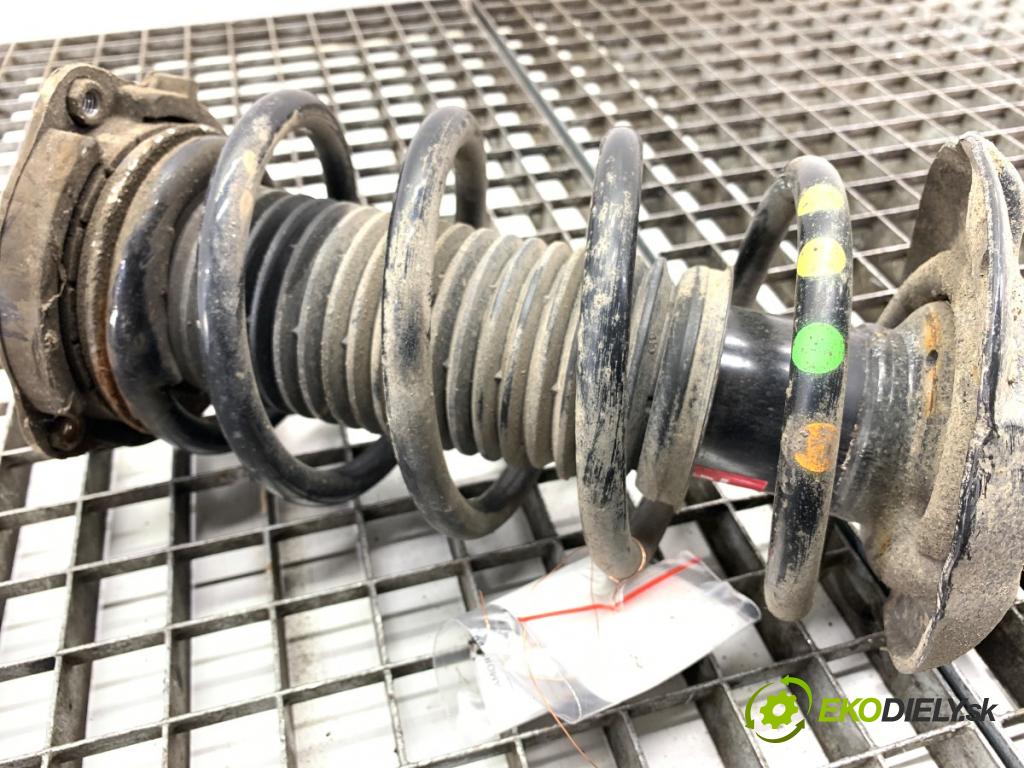 VW PASSAT B7 Kombi 2012 100 kW 2.0 TDI 1968 Tlmič ľavy predný ZE