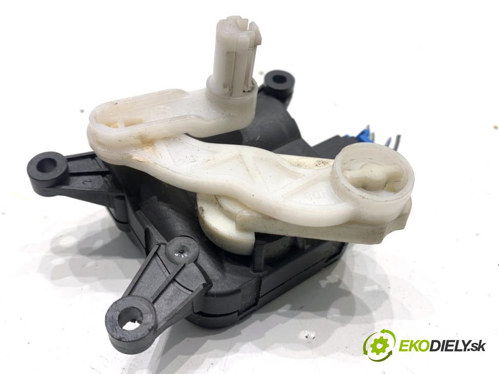 VW PASSAT B7 Kombi 2012 100 kW 2.0 TDI 1968 motor topení 3C0907511R