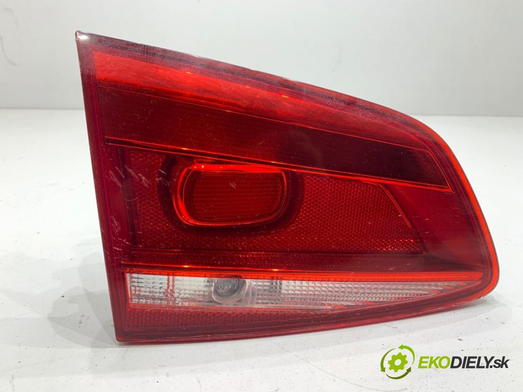 VW PASSAT B7 Kombi 2012 100 kW 2.0 TDI 1968 světlo zadní část levá strana vnitřní 3AF945093J (Klika dveří ostatní)