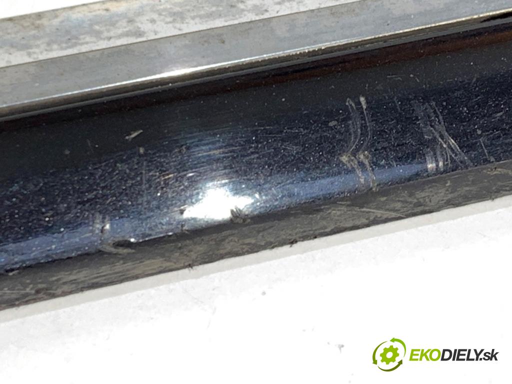 VW PASSAT B7 Kombi 2012 100 kW 2.0 TDI 1968 lišta dveře levý přední část 3AA854939A