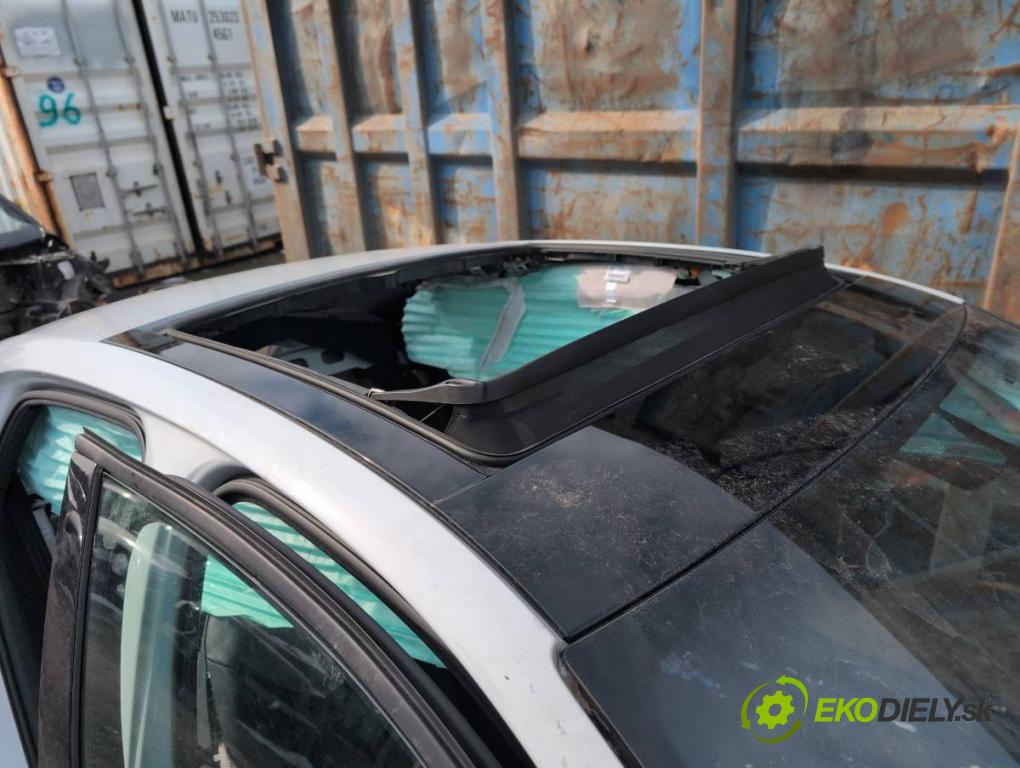 AUDI A3 8V sedan 2016 140 kW 2.0 TFSI quattro 1984 karoséria ČTVRŤÁK: Blatník prah strecha PODŁUŻNICA