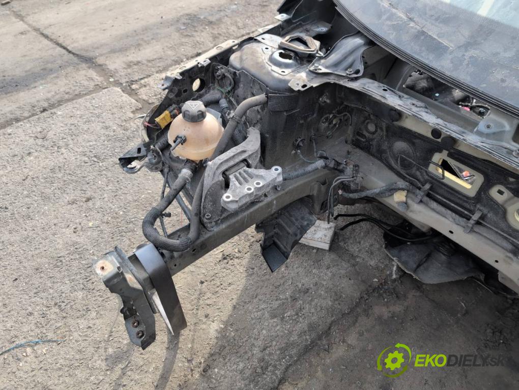 PEUGEOT 308 SW II Kombi 2014 88 kW 1.6 BlueHDi 120 1560 karoséria ČTVRŤÁK: Blatník prah strecha PODŁUŻNICA