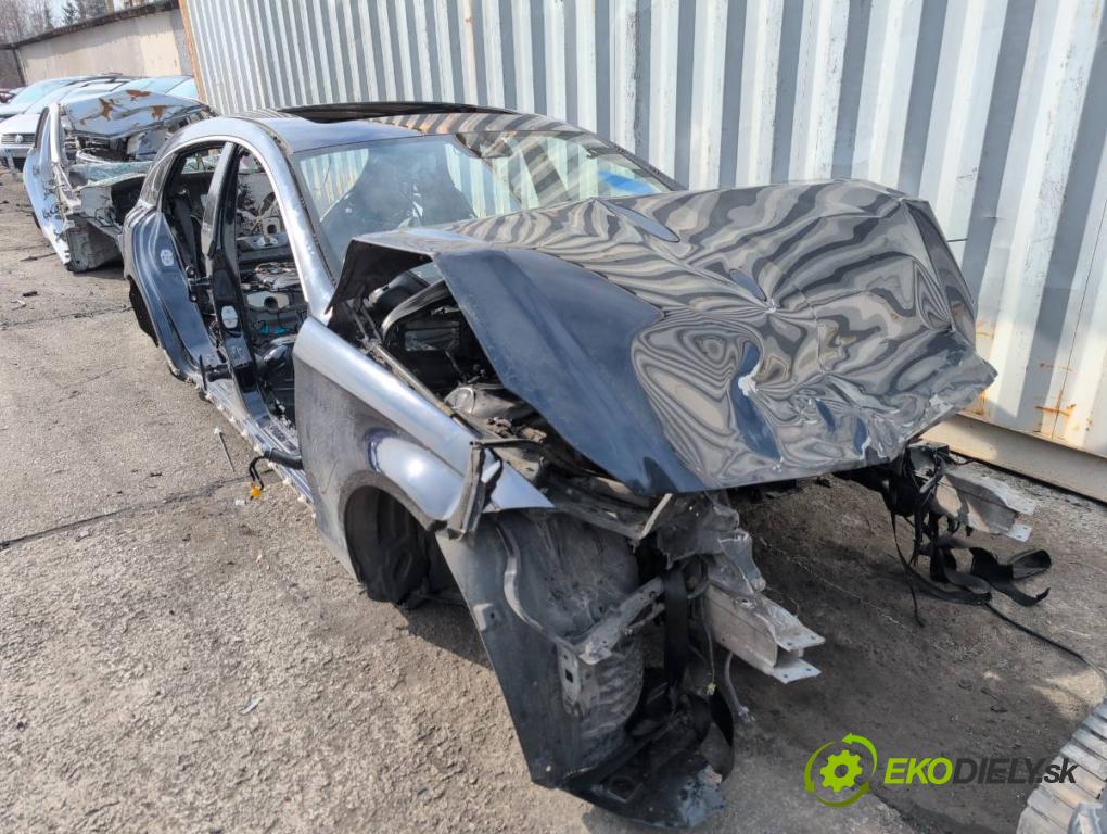 MERCEDES-BENZ W218 Kombi 2016 190 kW CLS 350 d 4-matic (218.994) 2987 karoséria ČTVRŤÁK: Blatník prah strecha PODŁUŻNICA 