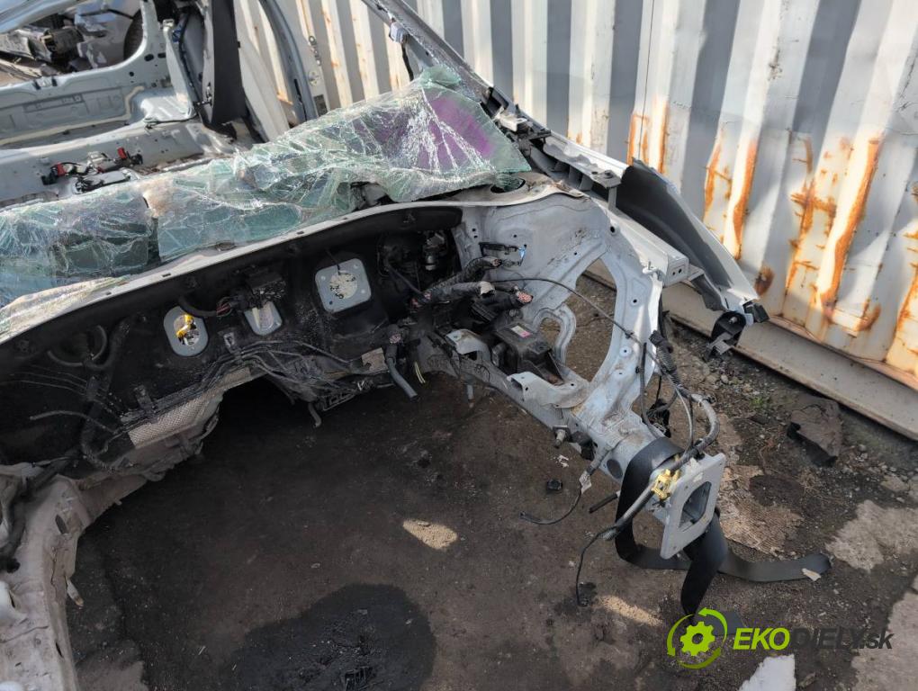 KIA CEED liftback 2020 85 kW 1.6 CRDi 115 1598 KAROSERIA ČTVRŤÁK blatník práh střecha PODŁUŻNICA