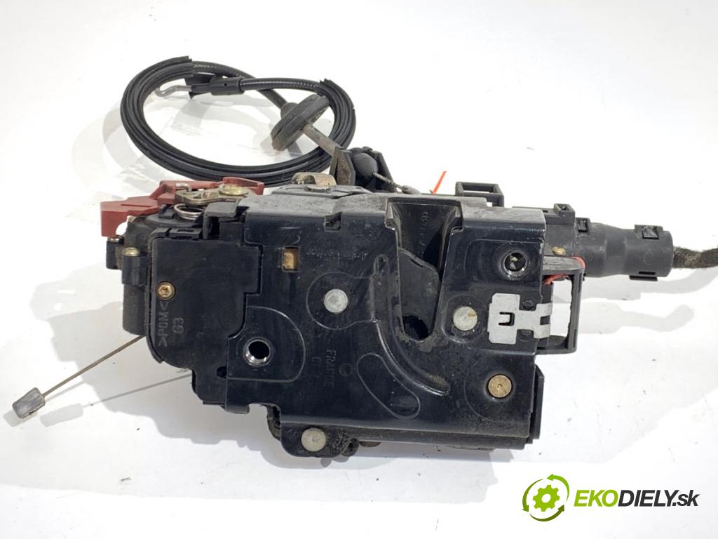 VW GOLF V liftback 2003 103 kW 2.0 TDI 1968 zámok Dvere ľavy predný 3D1837015