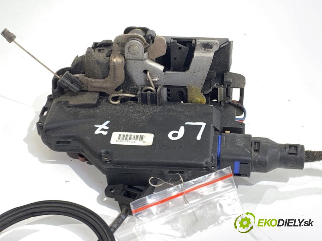 VW GOLF V liftback 2003 103 kW 2.0 TDI 1968 zámok Dvere ľavy predný 3D1837015