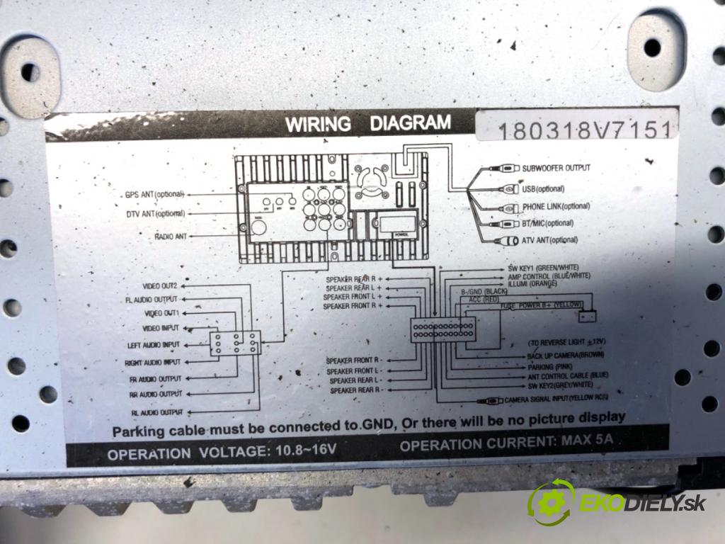 VW GOLF V liftback 2003 103 kW 2.0 TDI 1968 RADIO mavigace  (Audio zařízení)