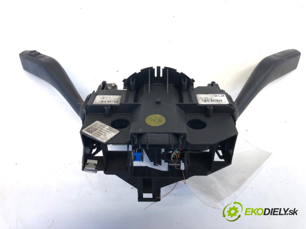 VW GOLF V liftback 2003 103 kW 2.0 TDI 1968 přepínač kombinovaný 1K0953503F (Páčky pod volantem)