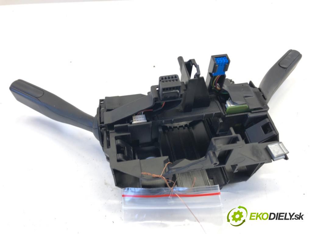 VW GOLF V liftback 2003 103 kW 2.0 TDI 1968 přepínač kombinovaný 1K0953503F (Páčky pod volantem)