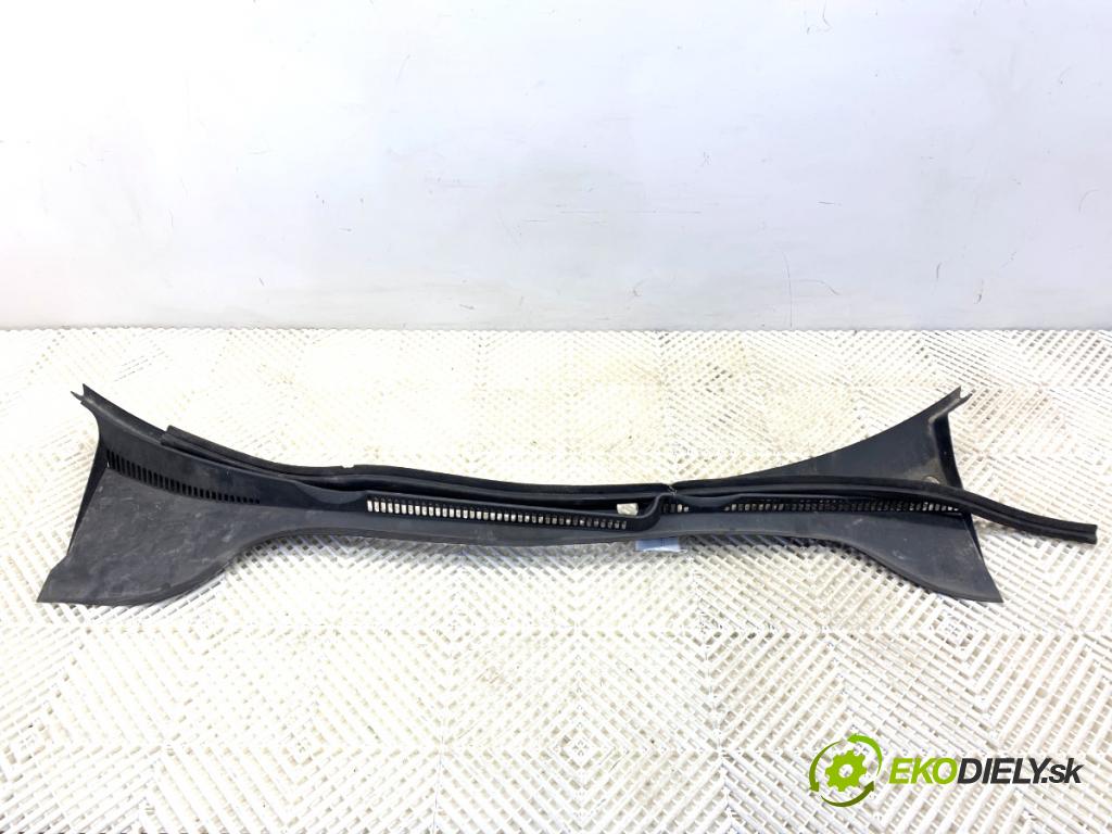 VW GOLF V liftback 2003 103 kW 2.0 TDI 1968 Torpédo, plast pod čelné okno 1K1819415 (Torpédo (plast pod čelným sklom))