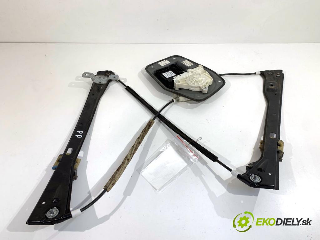 VW GOLF V liftback 2003 103 kW 2.0 TDI 1968 mechanismus okna pravý přední část 1K5837402P