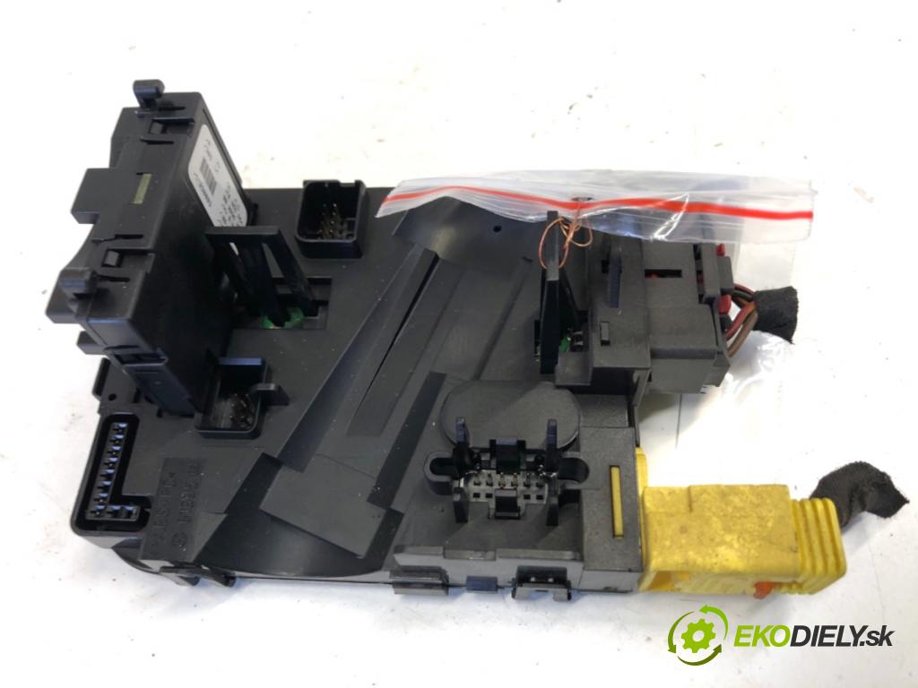 VW GOLF V liftback 2003 103 kW 2.0 TDI 1968 snímač ÚHEL: otáčky 1K0953549A