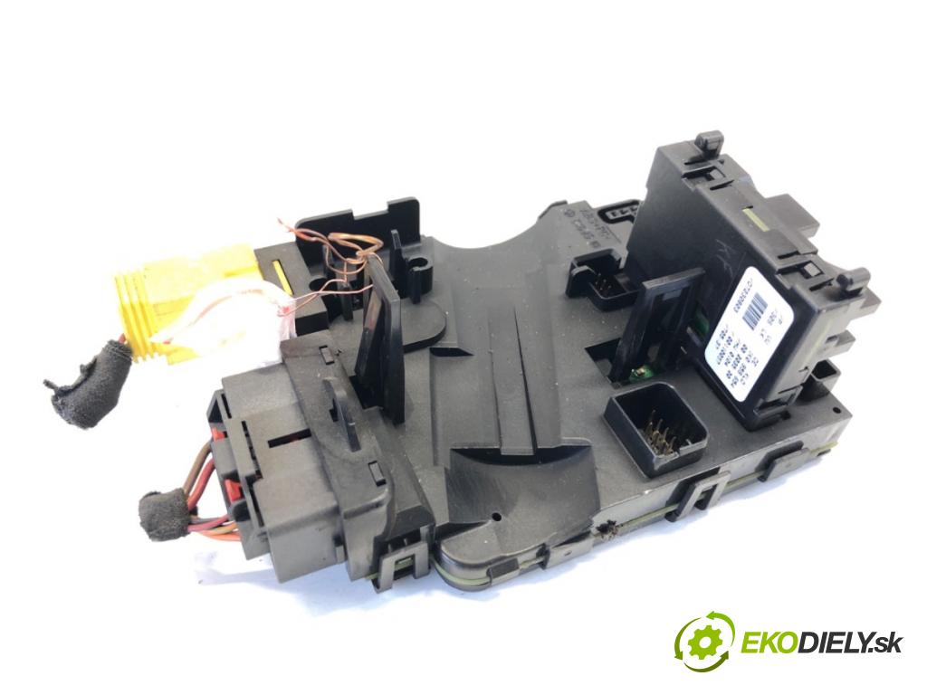 VW GOLF V liftback 2003 103 kW 2.0 TDI 1968 snímač ÚHEL: otáčky 1K0953549A