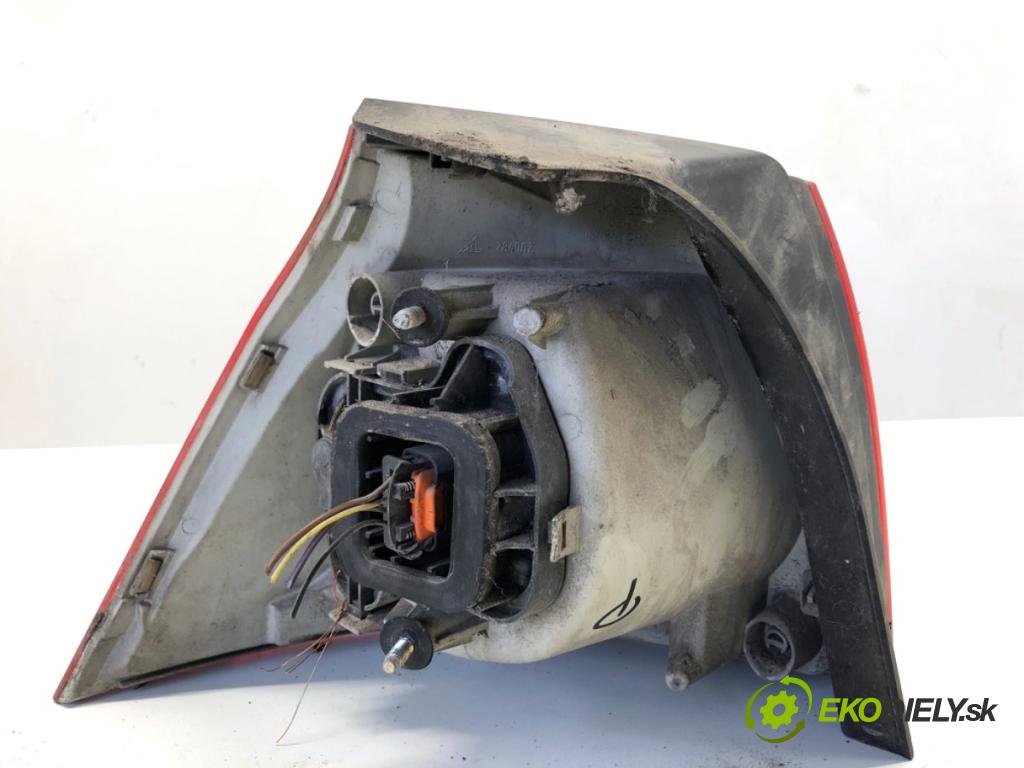 VW GOLF V liftback 2003 103 kW 2.0 TDI 1968 Svetlo pravy zad 1K6945096E