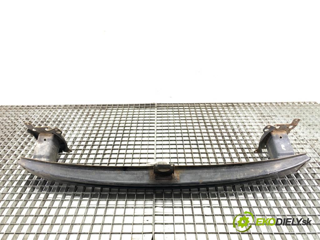 VW GOLF V liftback 2003 103 kW 2.0 TDI 1968 výztuha nárazníka přední část  (Přední výztuha)