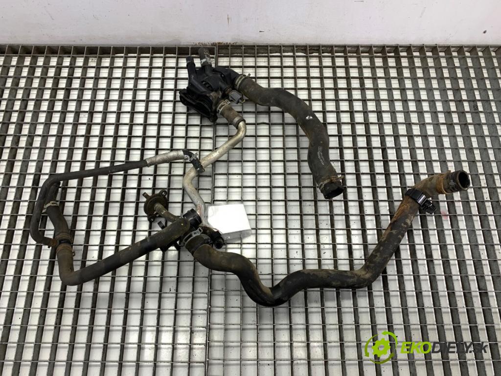 FORD TRANSIT COURIER Nadwozie pełne/minivan 2018 74 kW 1.0 EcoBoost 998 Rozdeľovač vody CM5G-8A529-GA