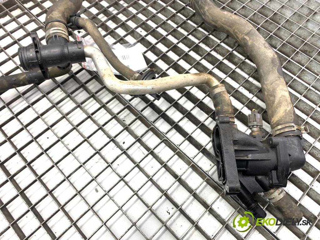 FORD TRANSIT COURIER Nadwozie pełne/minivan 2018 74 kW 1.0 EcoBoost 998 Rozdeľovač vody CM5G-8A529-GA