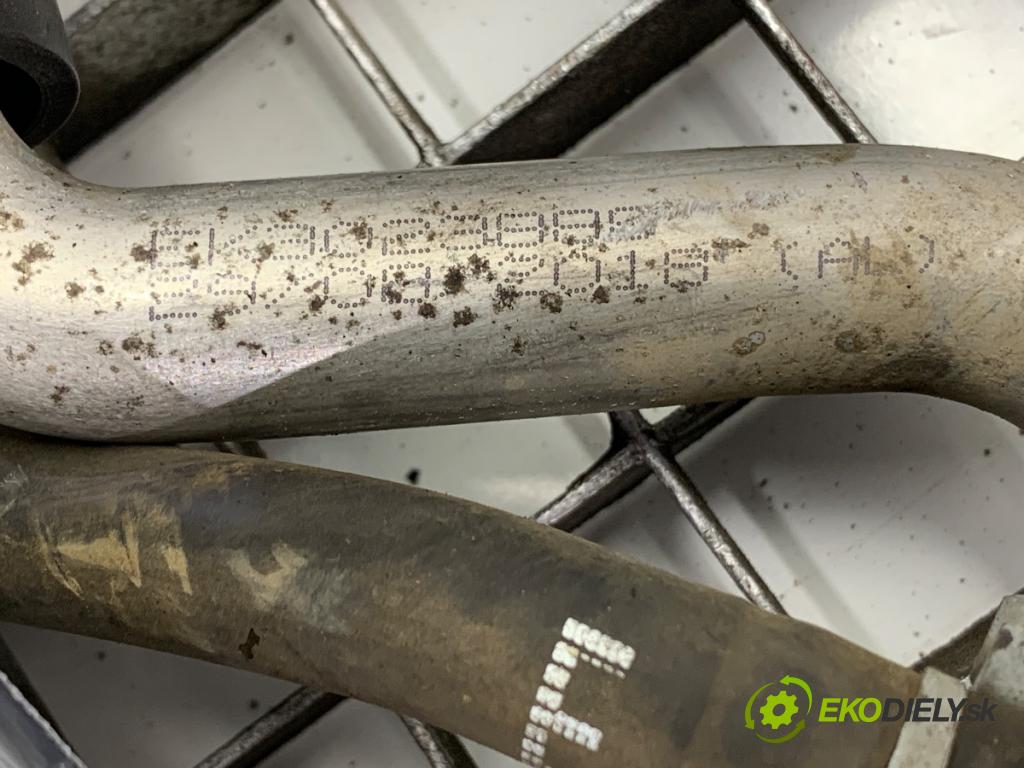 FORD TRANSIT COURIER Nadwozie pełne/minivan 2018 74 kW 1.0 EcoBoost 998 Rozdeľovač vody CM5G-8A529-GA