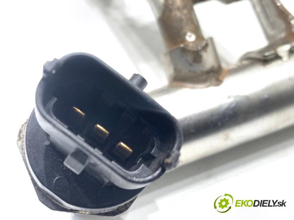 FORD TRANSIT COURIER Nadwozie pełne/minivan 2018 74 kW 1.0 EcoBoost 998 Lišta vstrekovacia J1BG-9H487-AA (Vstrekovacia lišta)