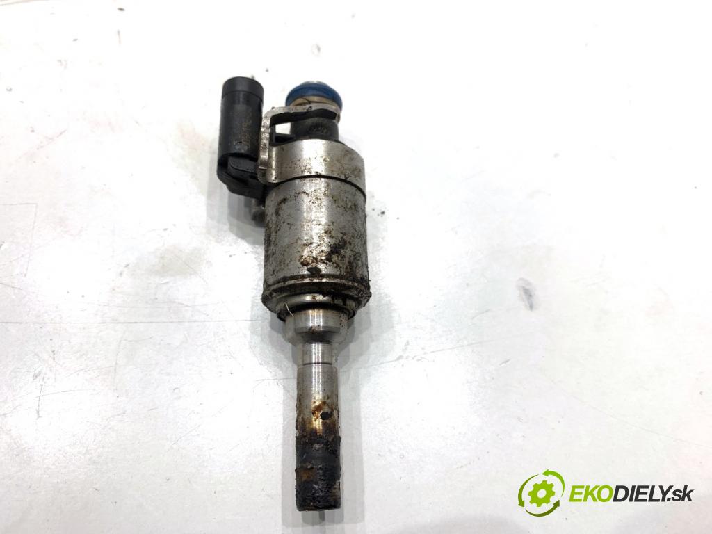 FORD TRANSIT COURIER Nadwozie pełne/minivan 2018 74 kW 1.0 EcoBoost 998 vstřikovač 0261500718 (Vstřikovač paliva)