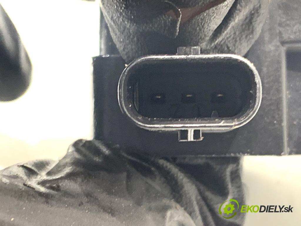 FORD TRANSIT COURIER Nadwozie pełne/minivan 2018 74 kW 1.0 EcoBoost 998 Cievka zapaľovacia CM5G-12A366-CB (Zapaľovacia cievka)