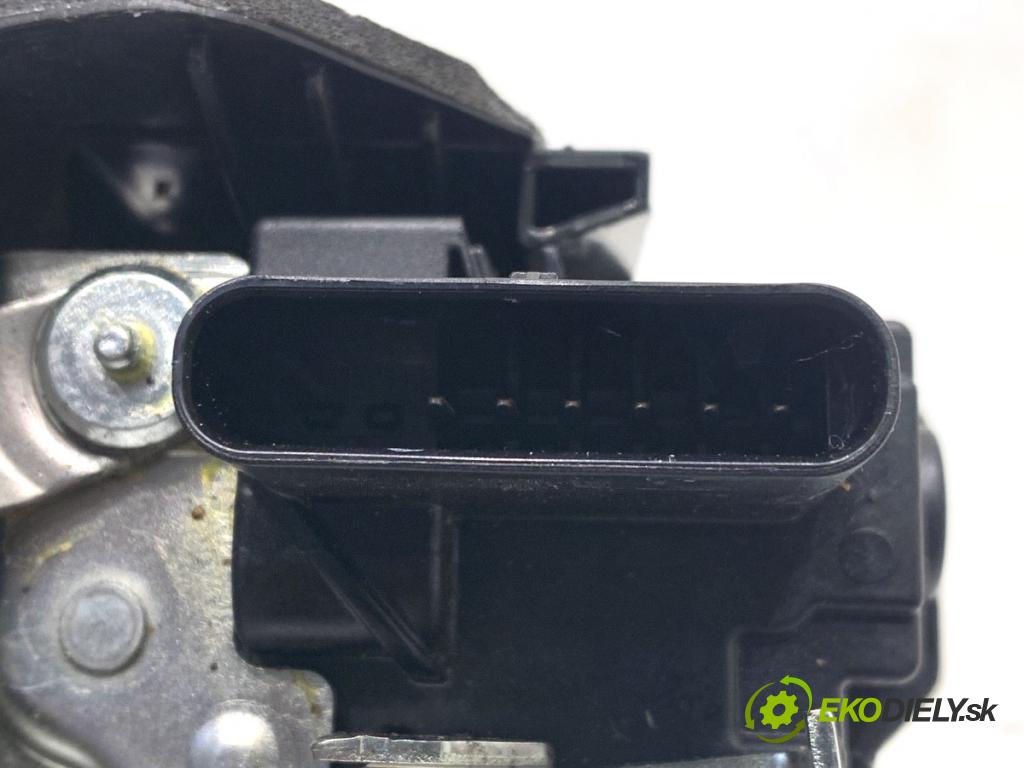 LAND ROVER RANGE ROVER EVOQUE SUV 2025 150 kW 2.0 D200 MHEV 4x4 1997 zámok dveře levý přední část