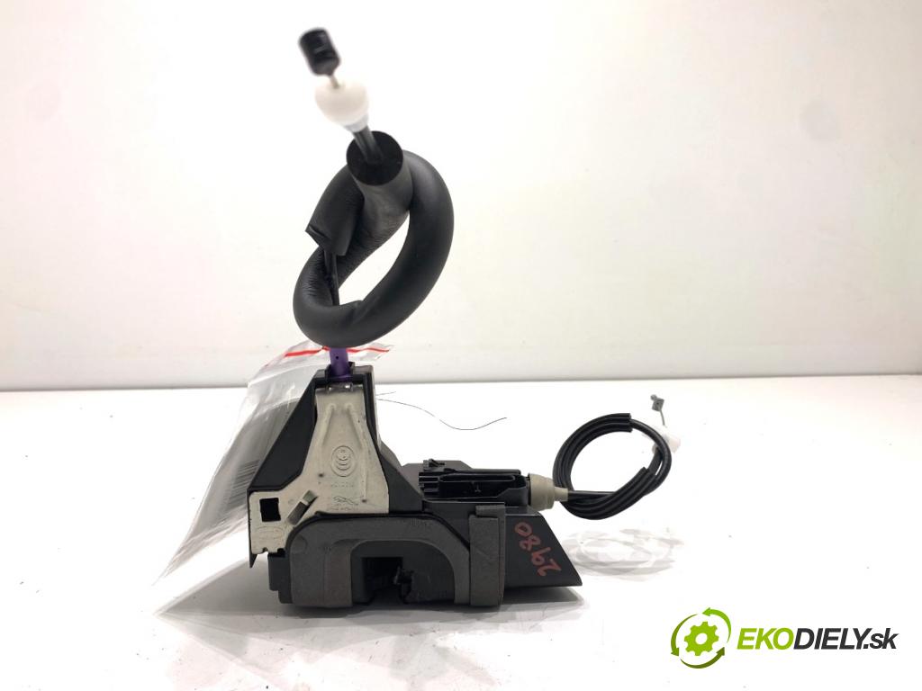 LAND ROVER RANGE ROVER EVOQUE SUV 2025 150 kW 2.0 D200 MHEV 4x4 1997 zámok dveře pravý přední část K8D2-203A28-GG