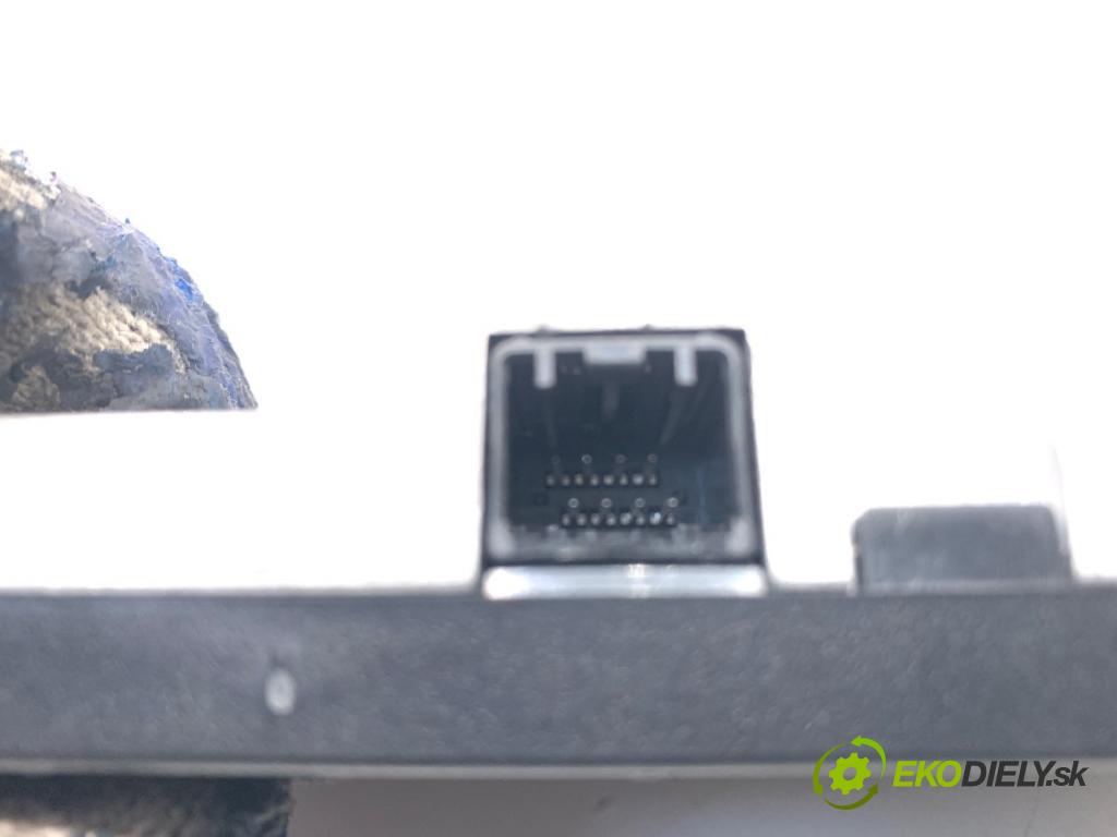 LAND ROVER RANGE ROVER EVOQUE SUV 2025 150 kW 2.0 D200 MHEV 4x4 1997 NABÍJEČKA: INDUKCE: N8D2-14E288-AC