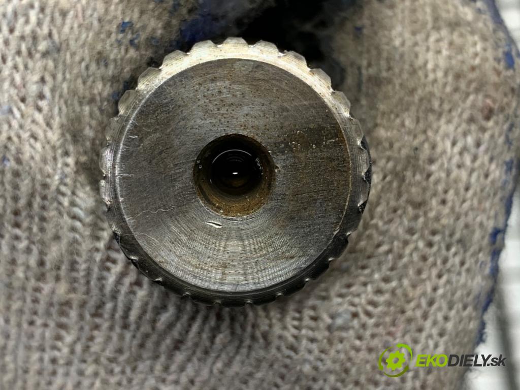 LAND ROVER RANGE ROVER EVOQUE SUV 2025 150 kW 2.0 D200 MHEV 4x4 1997 poloos levý zadní část