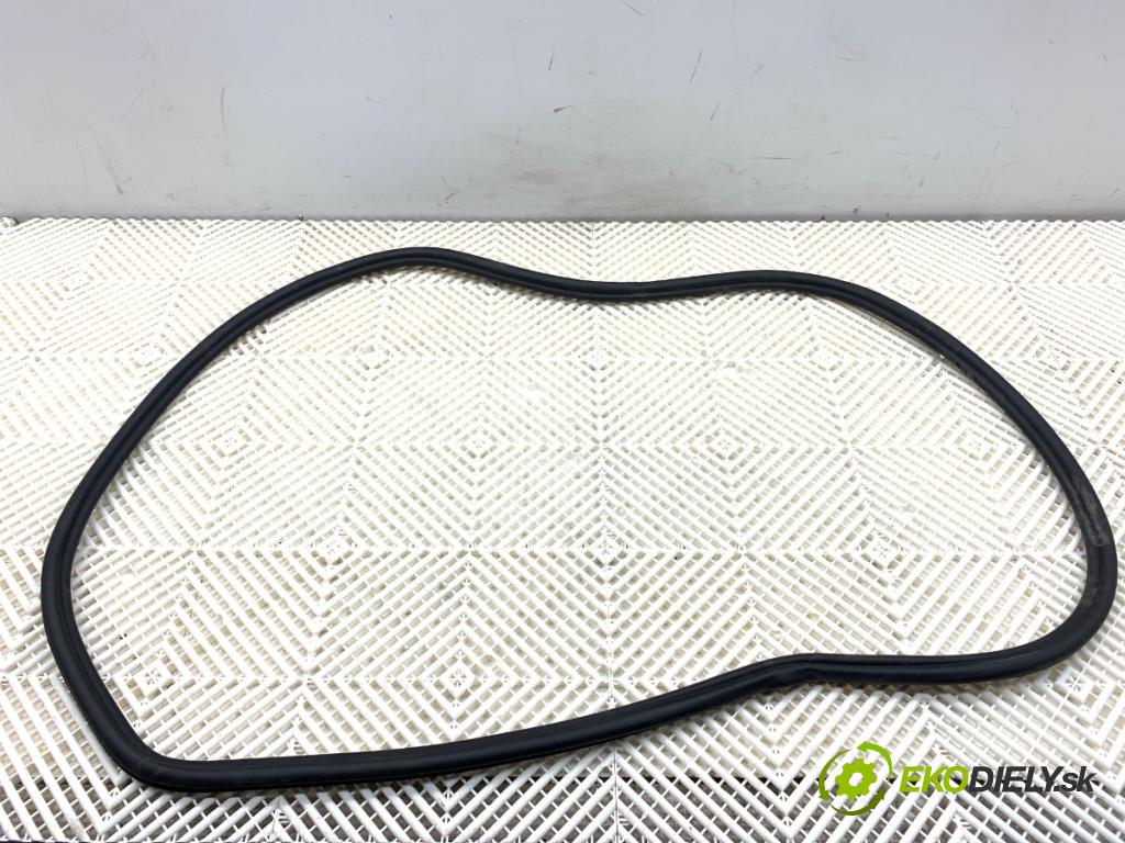 LAND ROVER RANGE ROVER EVOQUE SUV 2025 150 kW 2.0 D200 MHEV 4x4 1997 tesnenie Dvere predný pravá 