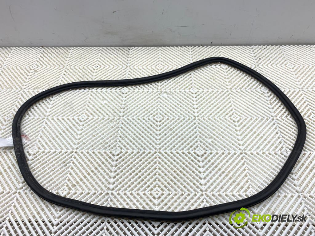 LAND ROVER RANGE ROVER EVOQUE SUV 2025 150 kW 2.0 D200 MHEV 4x4 1997 tesnenie Dvere zad ľavá strana  (Karoséria ostatné)