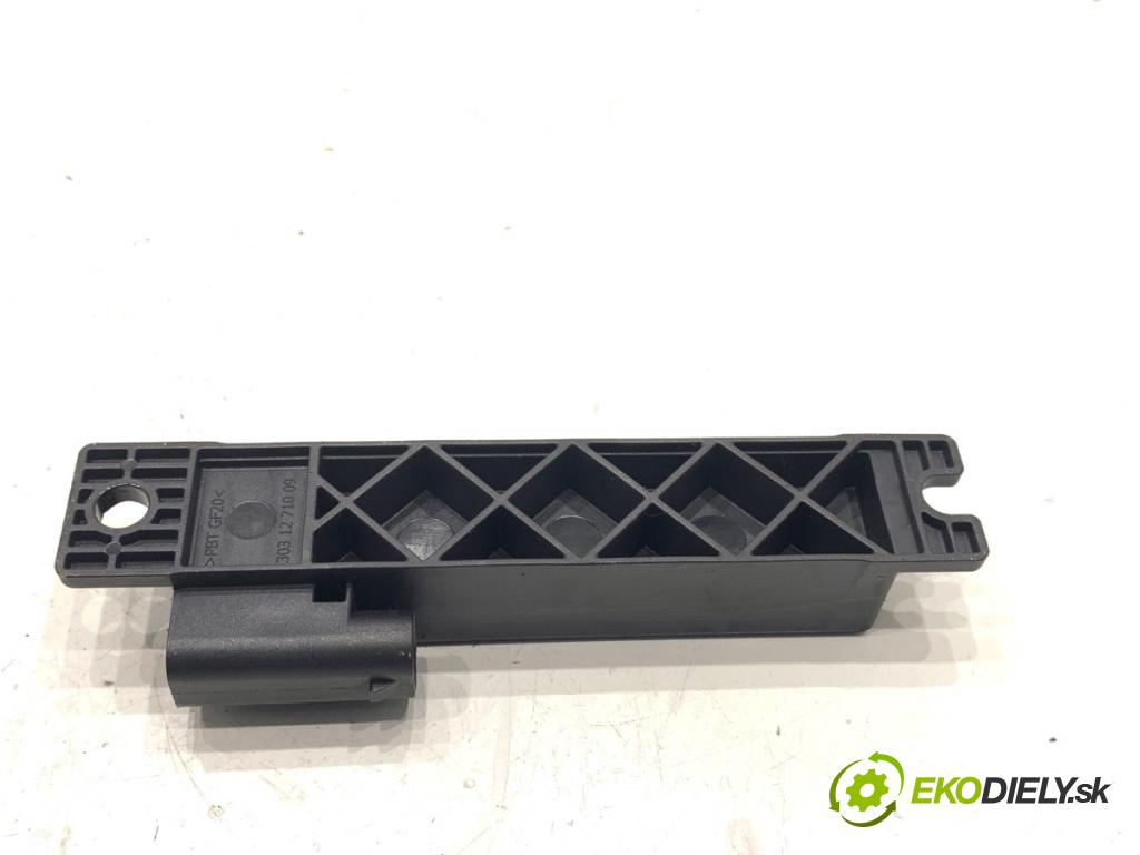 LAND ROVER RANGE ROVER EVOQUE SUV 2025 150 kW 2.0 D200 MHEV 4x4 1997 Zosilňovač Antenní: JPLA-15K603-AB (Zosilňovač)