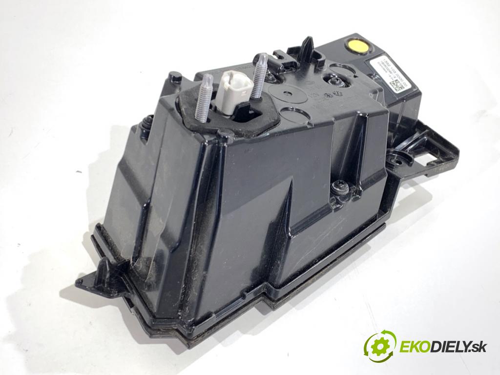 LAND ROVER RANGE ROVER EVOQUE SUV 2025 150 kW 2.0 D200 MHEV 4x4 1997 Svetlo zad ľavá strana vnútorná R8D2-13A421-AE (Kľučka dverí ostatné)