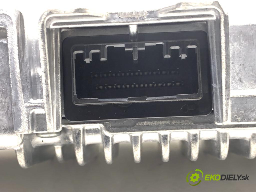 LAND ROVER RANGE ROVER EVOQUE SUV 2025 150 kW 2.0 D200 MHEV 4x4 1997 KAMERA okna prednej R8E2-14F404