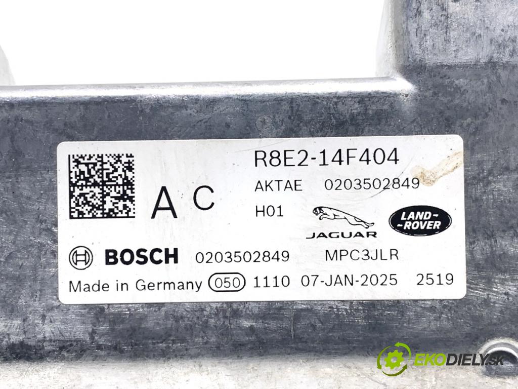 LAND ROVER RANGE ROVER EVOQUE SUV 2025 150 kW 2.0 D200 MHEV 4x4 1997 KAMERA okna PŘEDNÍ R8E2-14F404