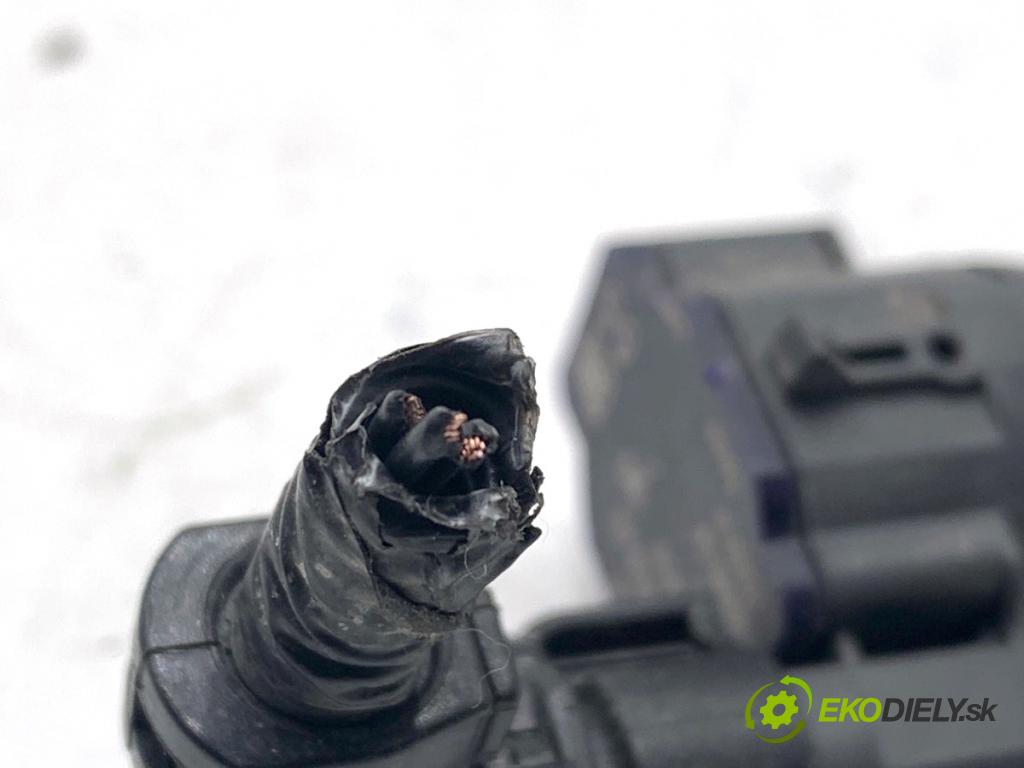 LAND ROVER RANGE ROVER EVOQUE SUV 2025 150 kW 2.0 D200 MHEV 4x4 1997 Snímač PDC L8B2-15K859-AA