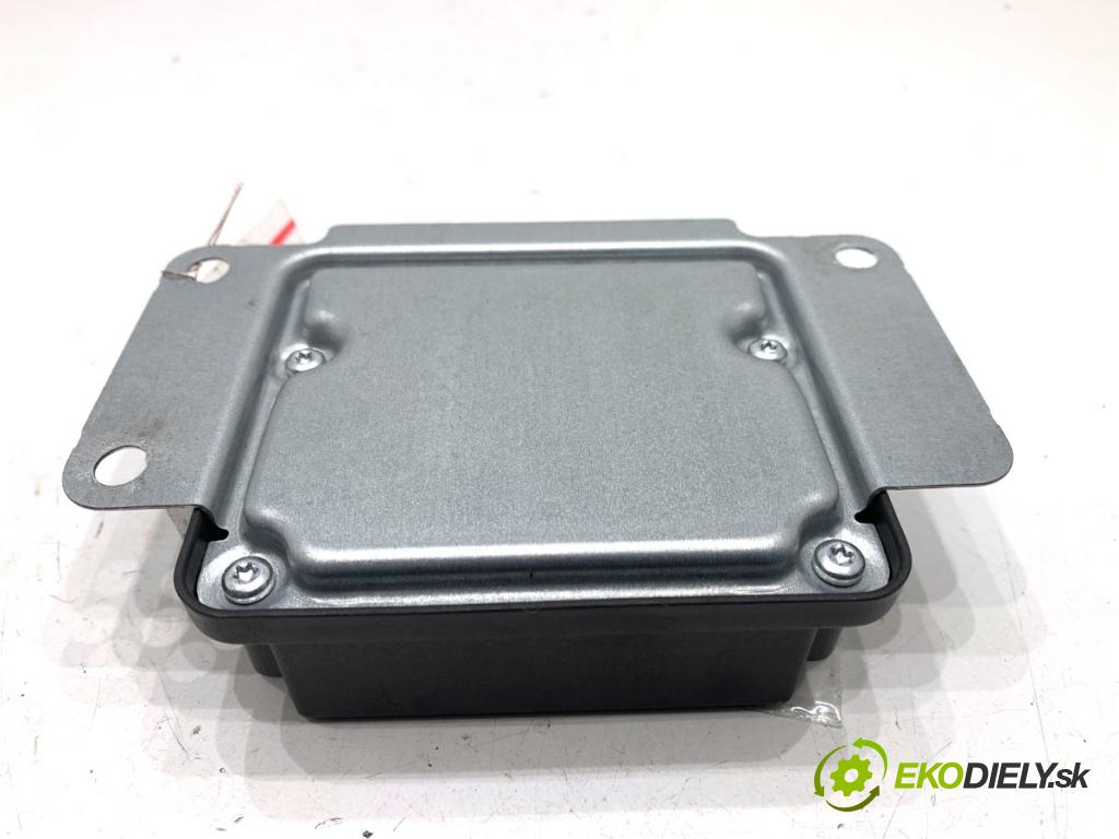 LAND ROVER RANGE ROVER EVOQUE SUV 2025 150 kW 2.0 D200 MHEV 4x4 1997 senzor airbag R8E2-14E159-AG (Snímač)