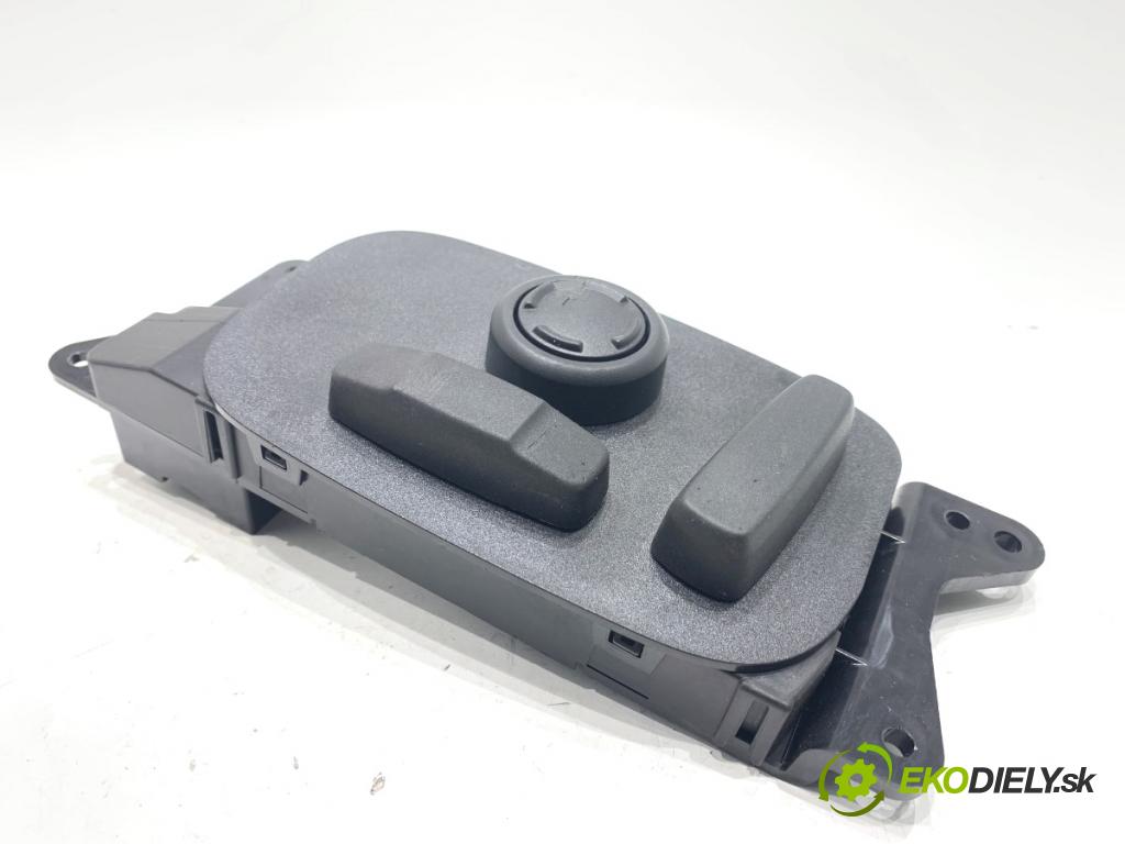 LAND ROVER RANGE ROVER EVOQUE SUV 2025 150 kW 2.0 D200 MHEV 4x4 1997 přepínač sedačky GX73-14B566-GC