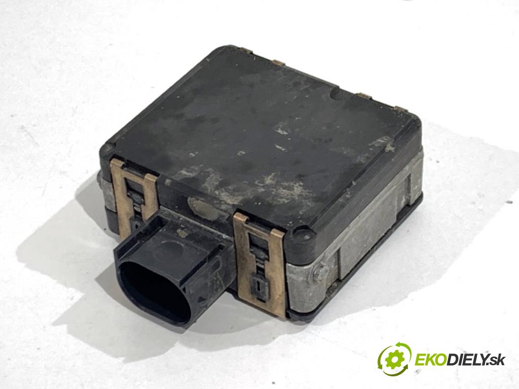 LAND ROVER RANGE ROVER EVOQUE SUV 2025 150 kW 2.0 D200 MHEV 4x4 1997 RADAR: tempomatu AKTÍVNÍ R8D2-9G768-AB