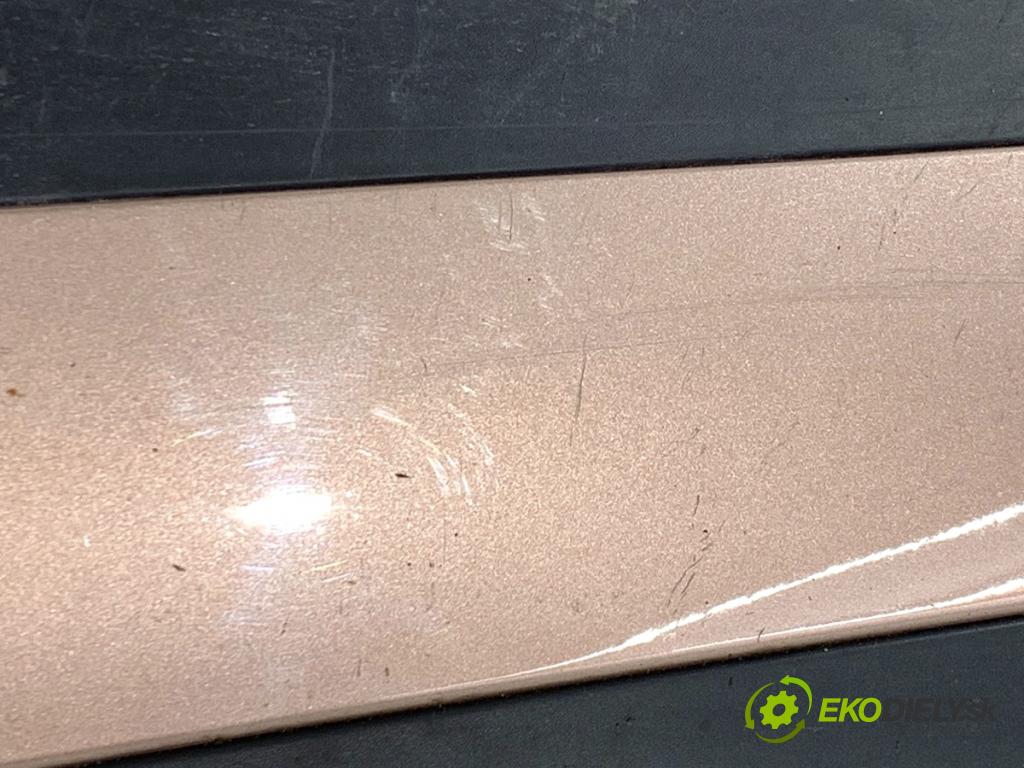 LAND ROVER RANGE ROVER EVOQUE SUV 2025 150 kW 2.0 D200 MHEV 4x4 1997 Lišta Dvere pravy predný K8D221064A