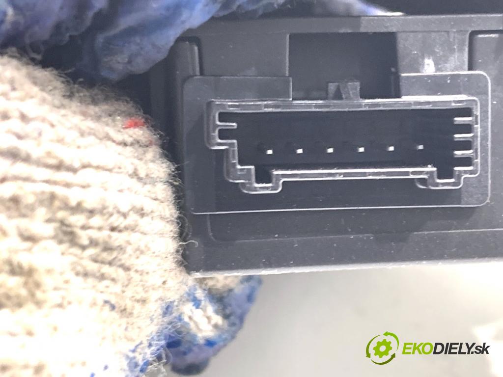 LAND ROVER RANGE ROVER EVOQUE SUV 2025 150 kW 2.0 D200 MHEV 4x4 1997 Modul TPMS tlaku OPON L8B2-14F012-BA