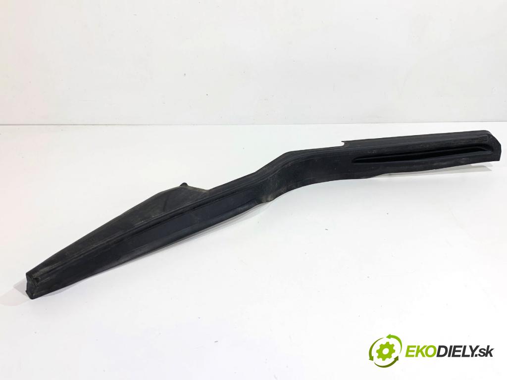 LAND ROVER RANGE ROVER EVOQUE SUV 2025 150 kW 2.0 D200 MHEV 4x4 1997 Lišta kryt K8D2-406A76 (Lišta)