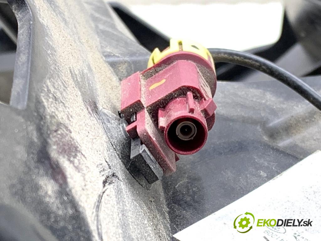 LAND ROVER RANGE ROVER EVOQUE SUV 2025 150 kW 2.0 D200 MHEV 4x4 1997 Úchyt nárazníka pravy zad M8D2-17B930-A