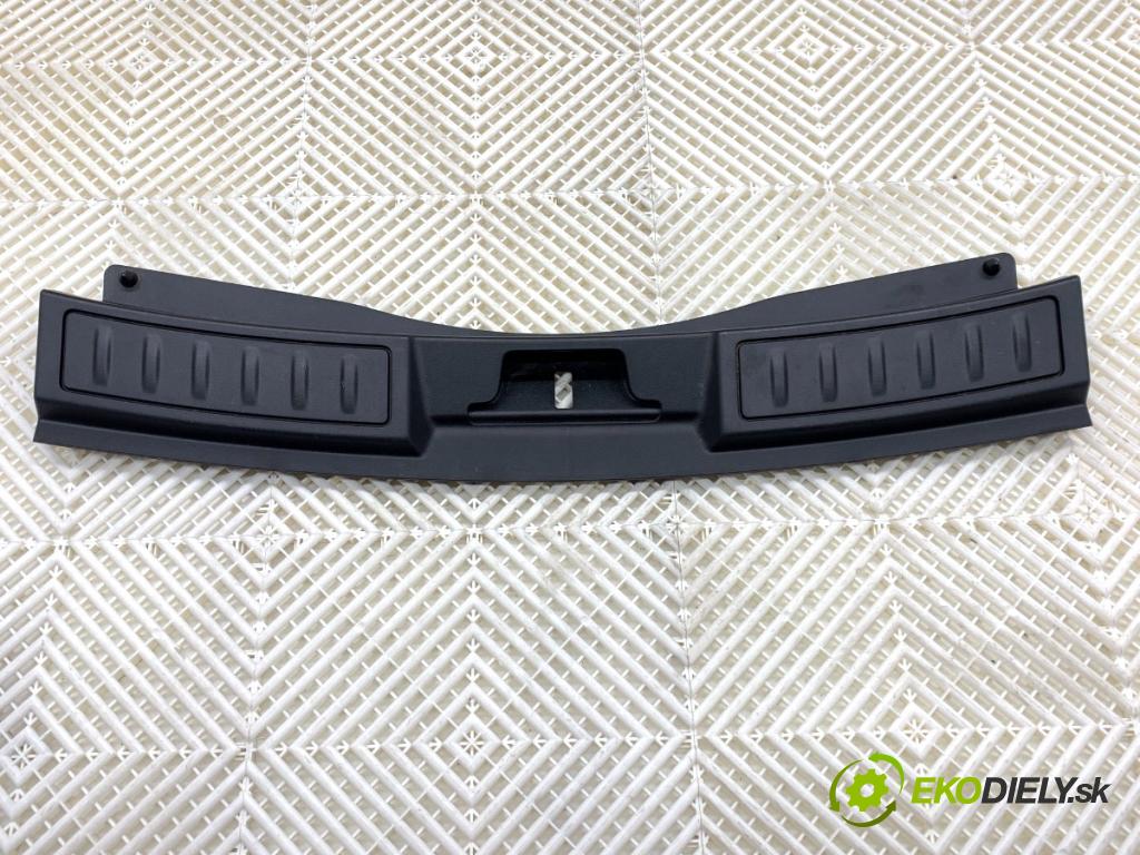 LAND ROVER RANGE ROVER EVOQUE SUV 2025 150 kW 2.0 D200 MHEV 4x4 1997 Clona PASA zadného K8D2-113A10-AB