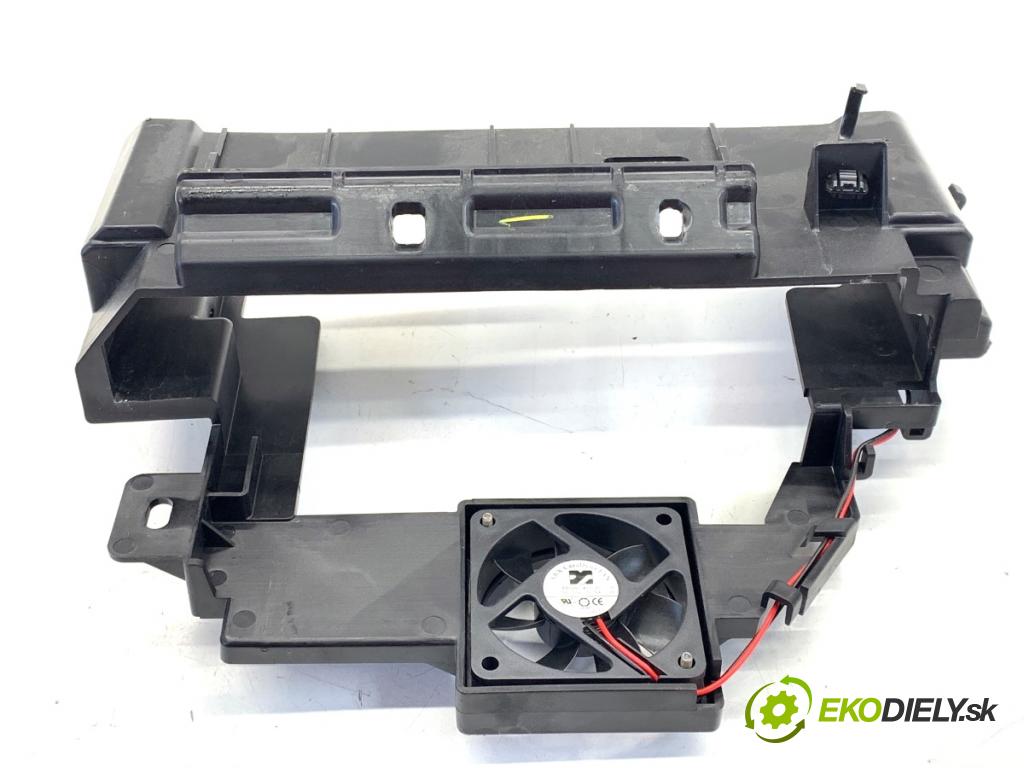 LAND ROVER RANGE ROVER EVOQUE SUV 2025 150 kW 2.0 D200 MHEV 4x4 1997 Držiak Uchytenie ŘIDIČE: Motor M8D2-12C525-AC