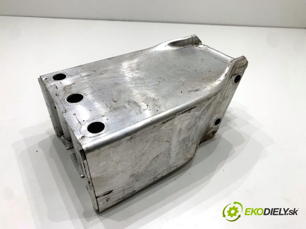 LAND ROVER RANGE ROVER EVOQUE SUV 2025 150 kW 2.0 D200 MHEV 4x4 1997 držiak stláčanie predný pravá K8D2-17A936