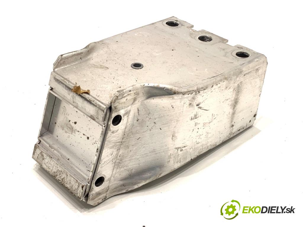 LAND ROVER RANGE ROVER EVOQUE SUV 2025 150 kW 2.0 D200 MHEV 4x4 1997 držiak stláčanie predný ľavá strana K8D2-17A937